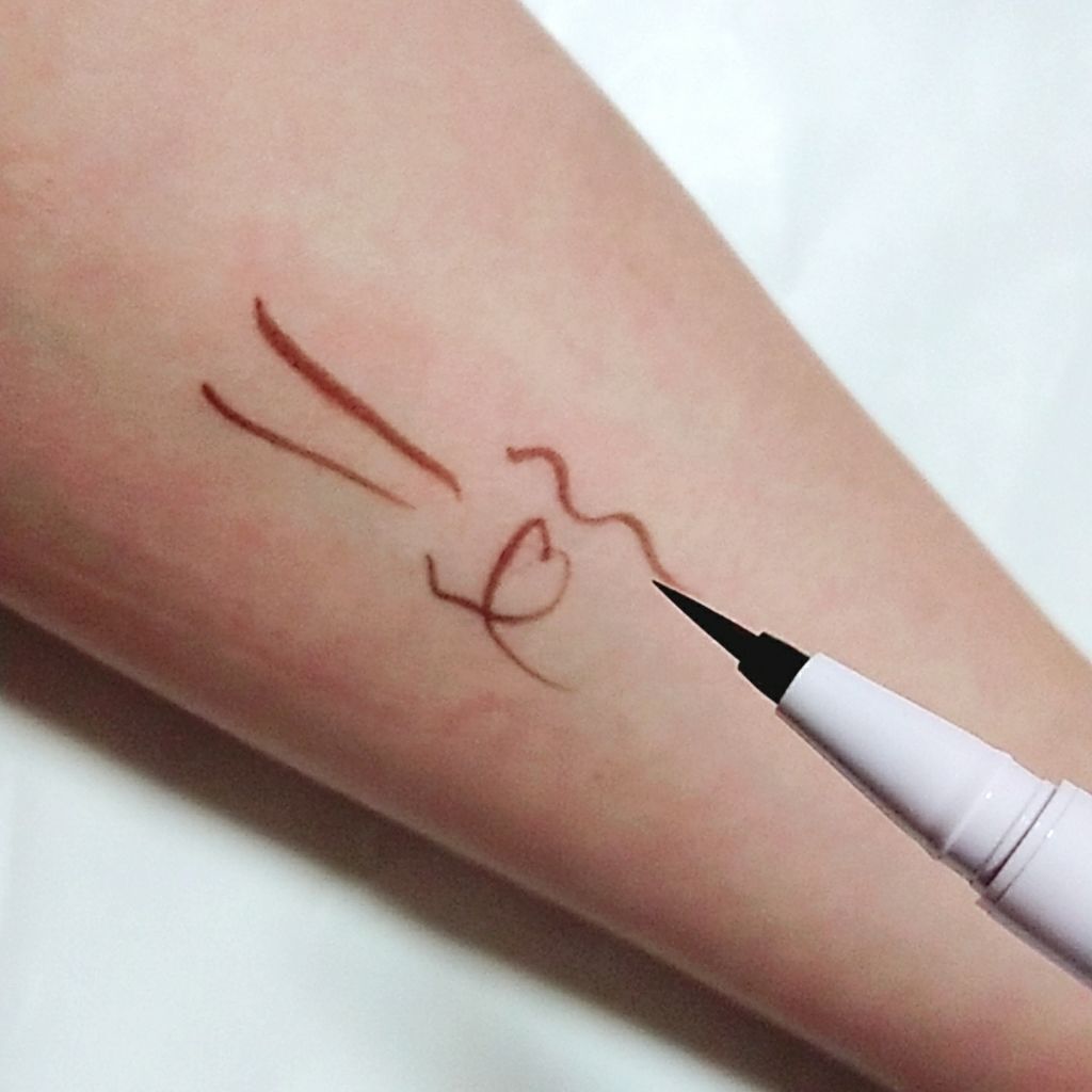 ウルトラスムースアイライナー/アイプルーフ/リキッドアイライナーを使ったクチコミ（2枚目）