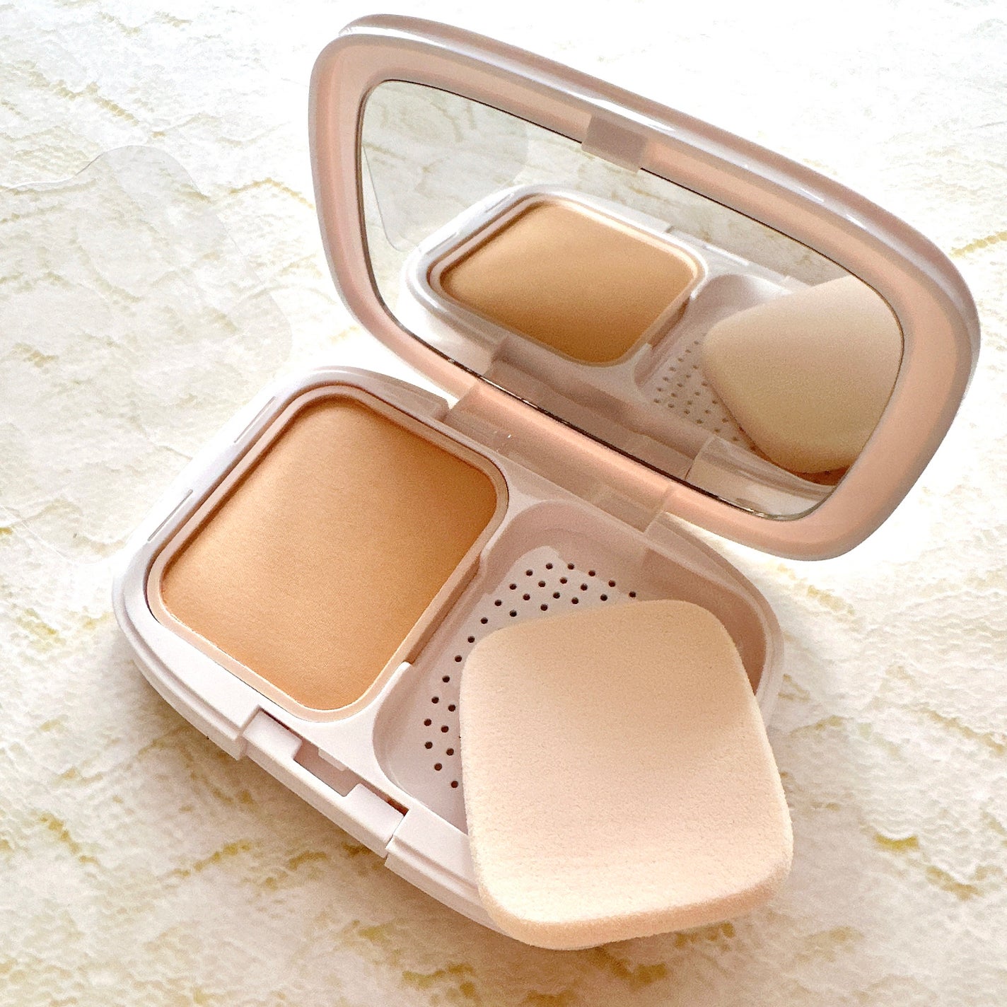 パウダーファンデーション/media luxe/パウダーファンデーションを使ったクチコミ(2枚目)