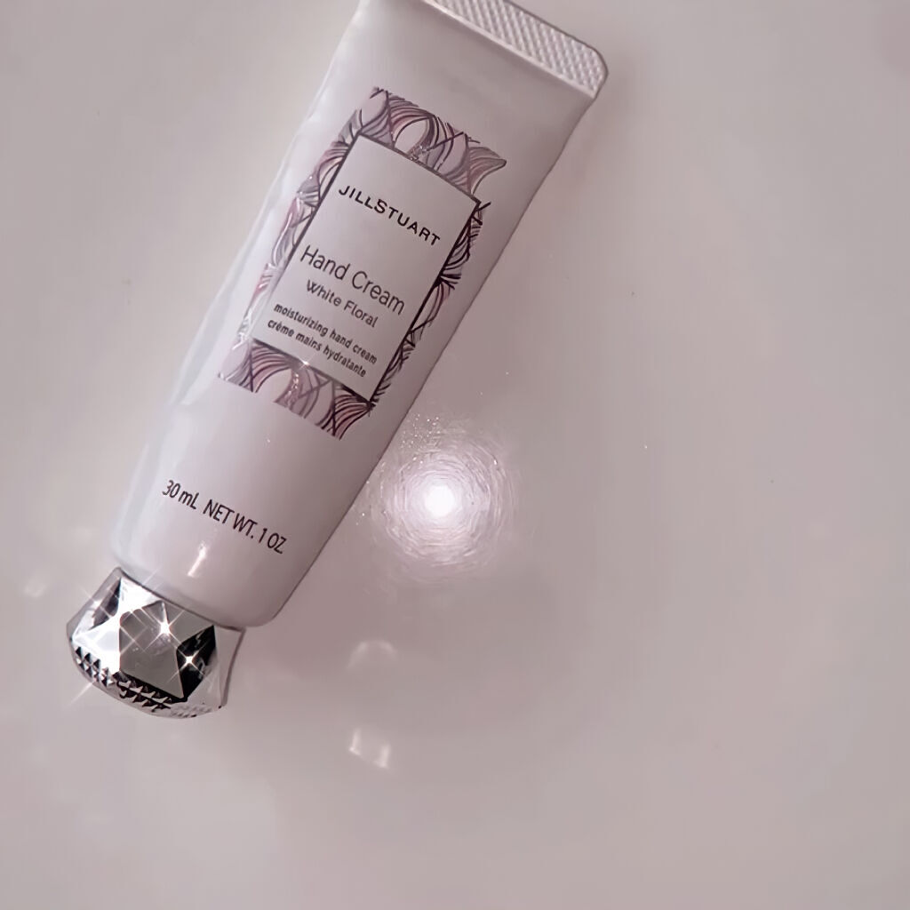 ジルスチュアート ハンドクリーム ホワイトフローラル/JILL STUART/ハンドクリームを使ったクチコミ（1枚目）