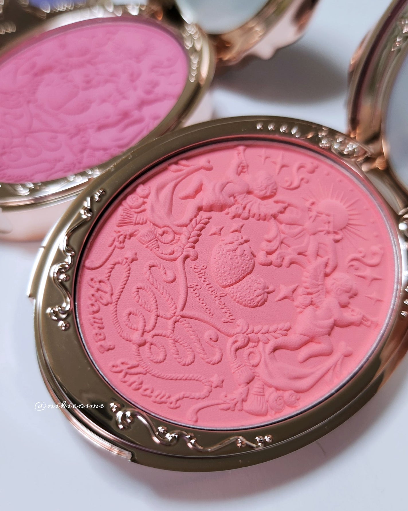 ストロベリーロココ アイシャドウパレット/FlowerKnows/アイシャドウパレットを使ったクチコミ(4枚目)