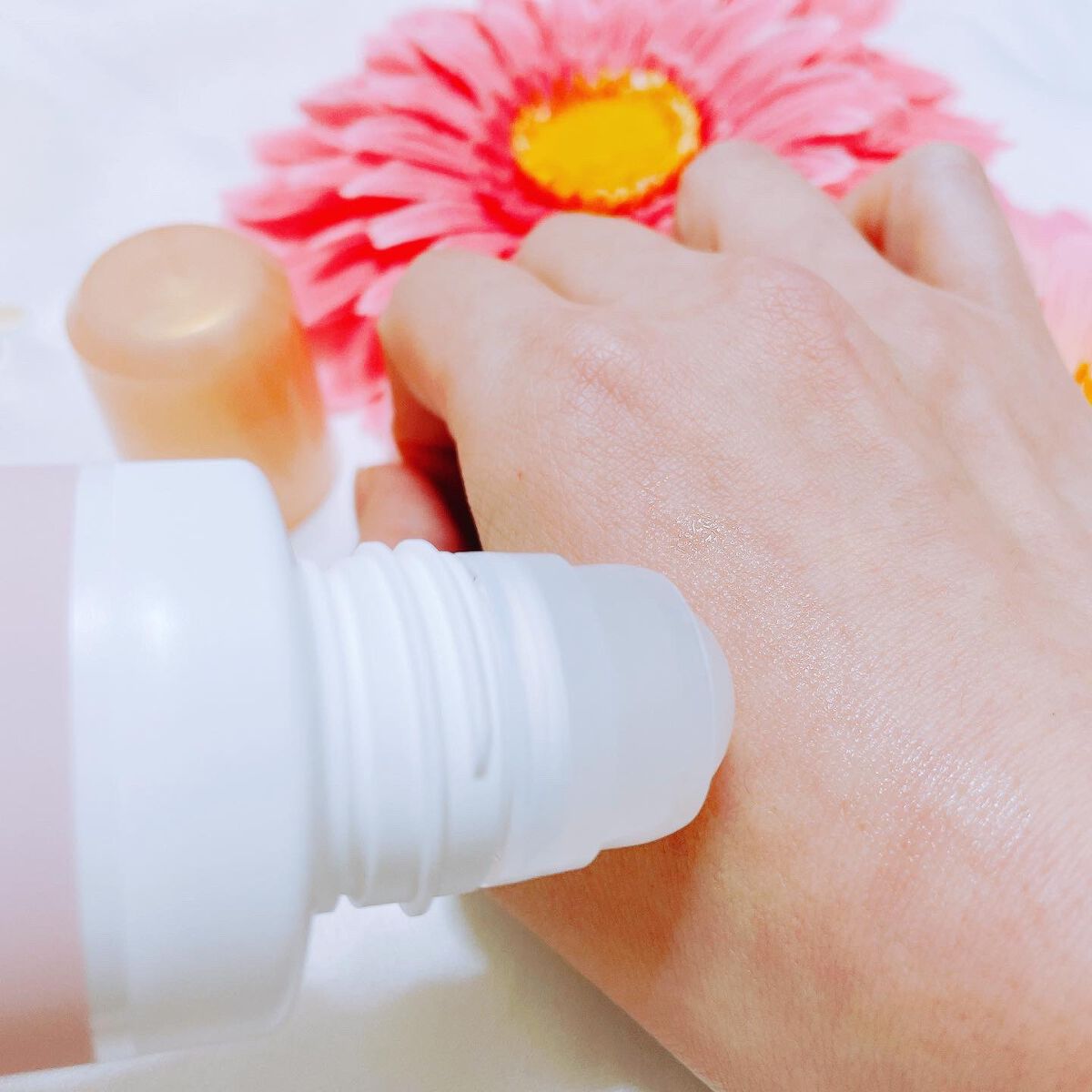 8x4 アロマスイッチ ロールオン パリスブーケの香り/8x4/デオドラント・制汗剤を使ったクチコミ(3枚目)