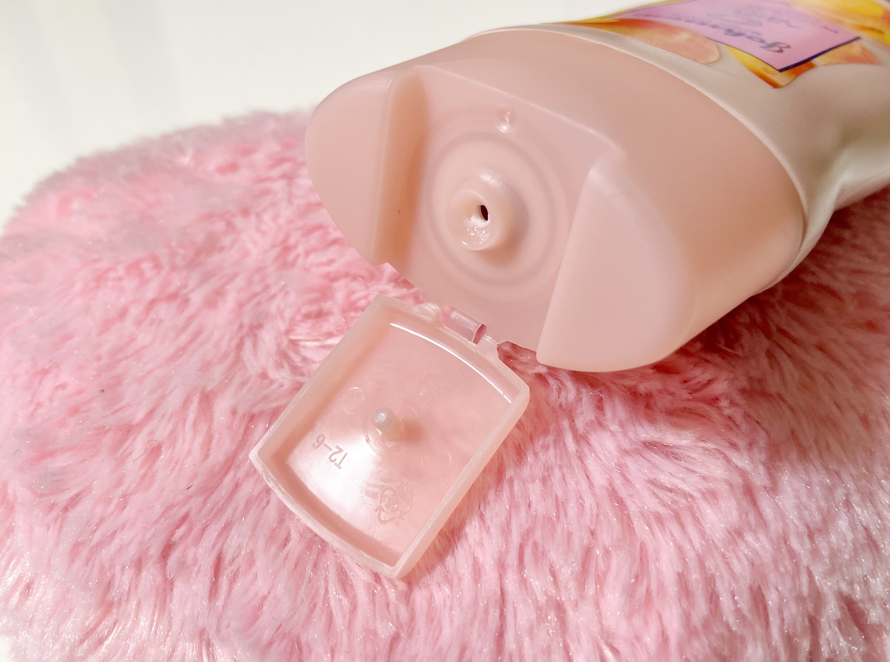 ラスティングモイスチャーアロマミルク  ピーチとアプリコットの香り/ジョンソンボディケア/ボディミルクを使ったクチコミ（3枚目）