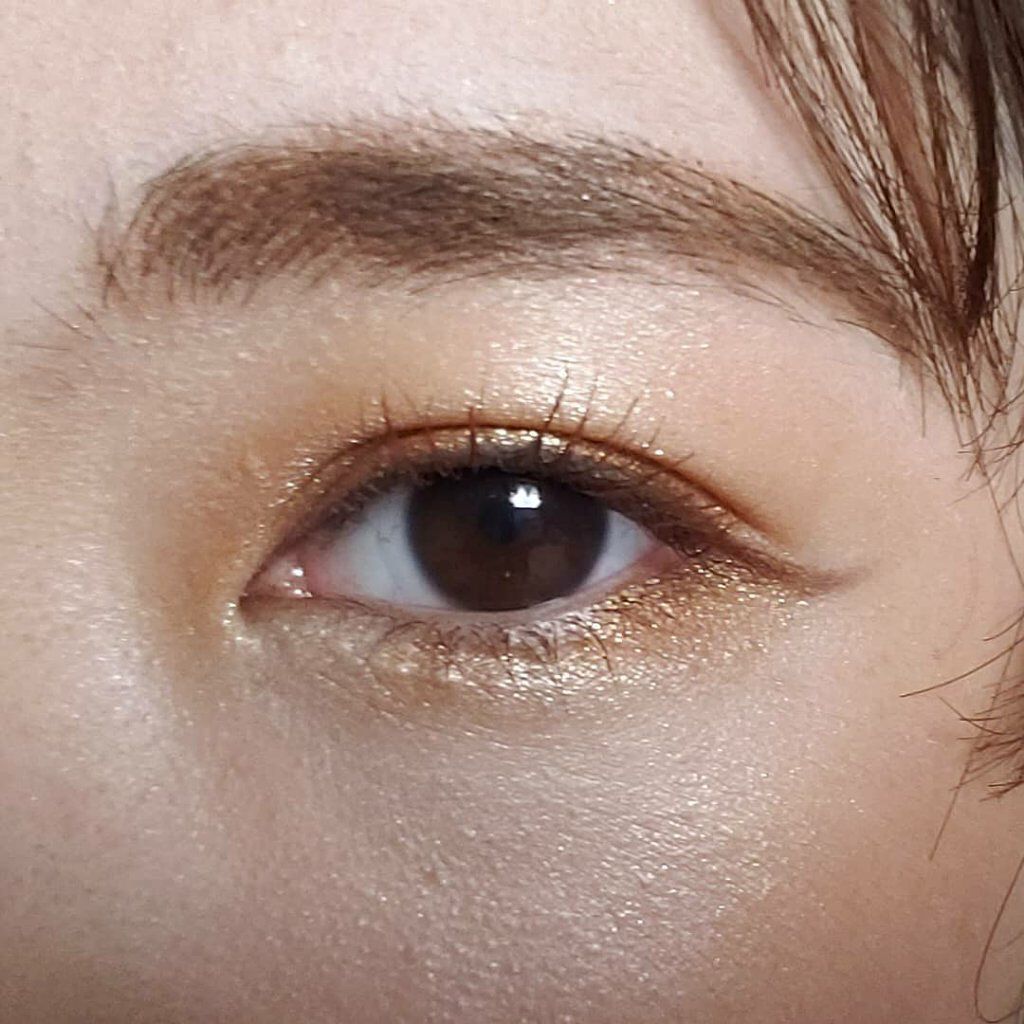 プレスド アイシャドー（レフィル） PR ホワイトゴールド A/shu uemura/単色アイシャドウを使ったクチコミ（3枚目）