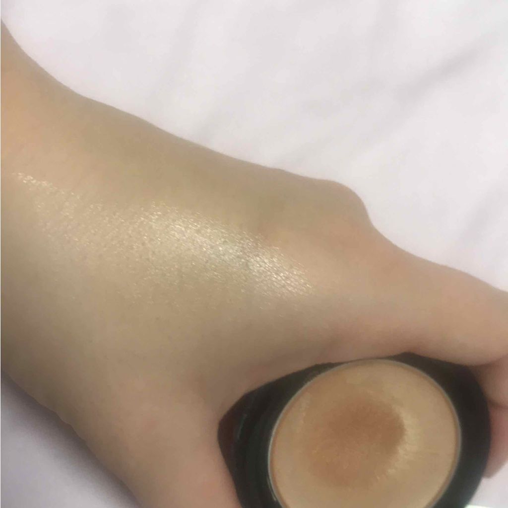 ミネラルハイライトクリーム/エトヴォス/クリームハイライトを使ったクチコミ(2枚目)