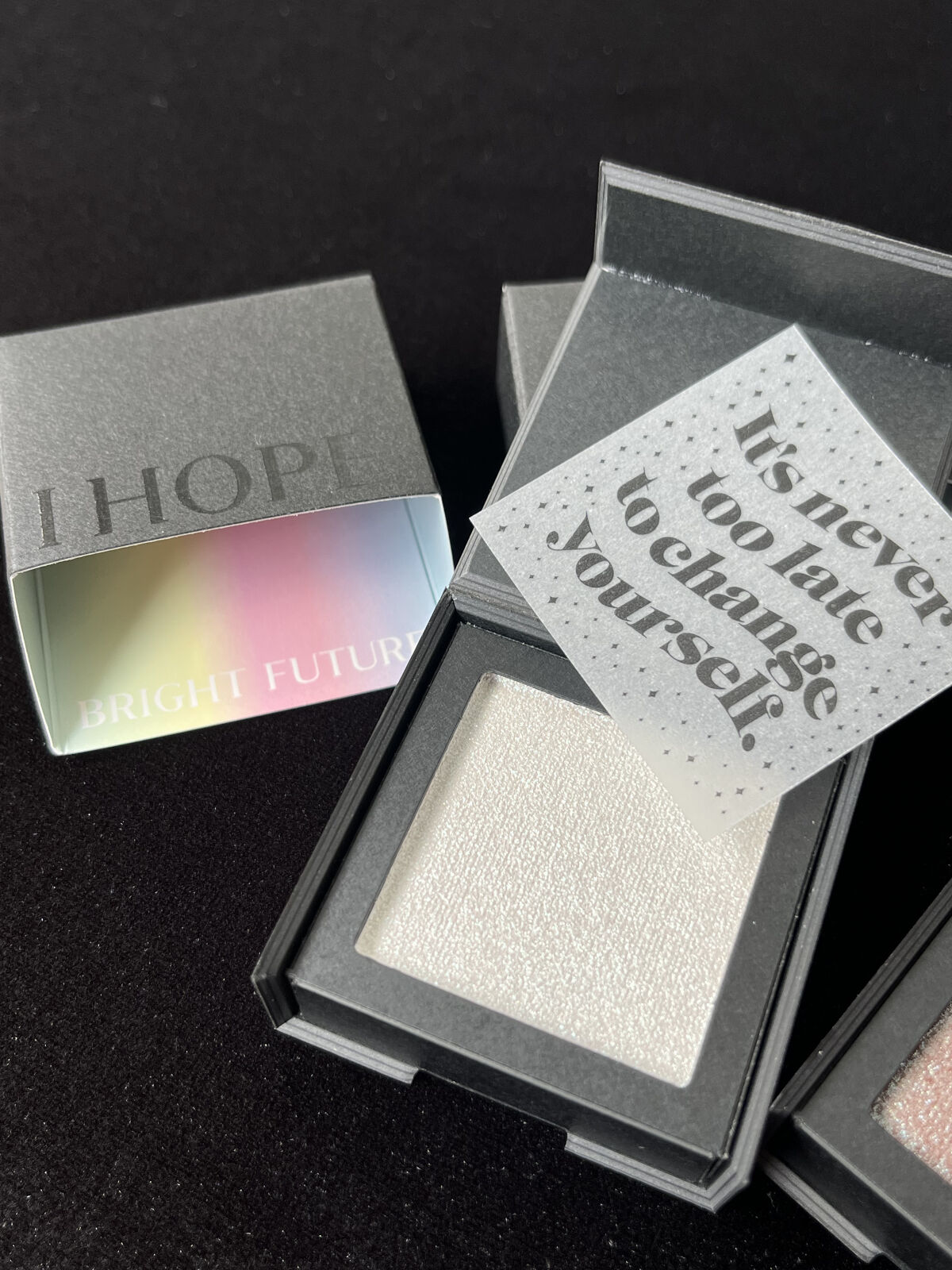 ブライトフューチャーボックス/KANEBO/単色アイシャドウを使ったクチコミ（2枚目）