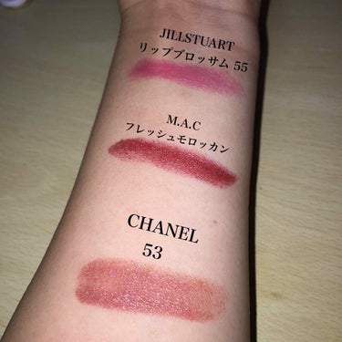 CHANEL ルージュ ルミエールのクチコミ「みなさんこんばんは！
今日は、秋冬にもってこいのデパコスリップを
紹介しようと思います！
是非.....」（3枚目）