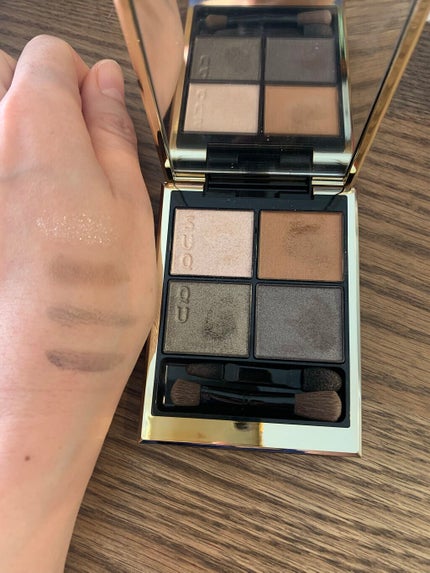 シグニチャー カラー アイズ/SUQQU/アイシャドウパレットを使ったクチコミ(2枚目)