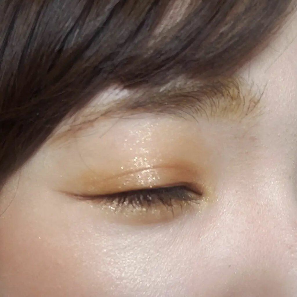  ローズウッドデイドリーム 4アイズ /RMK/アイシャドウパレットを使ったクチコミ（2枚目）