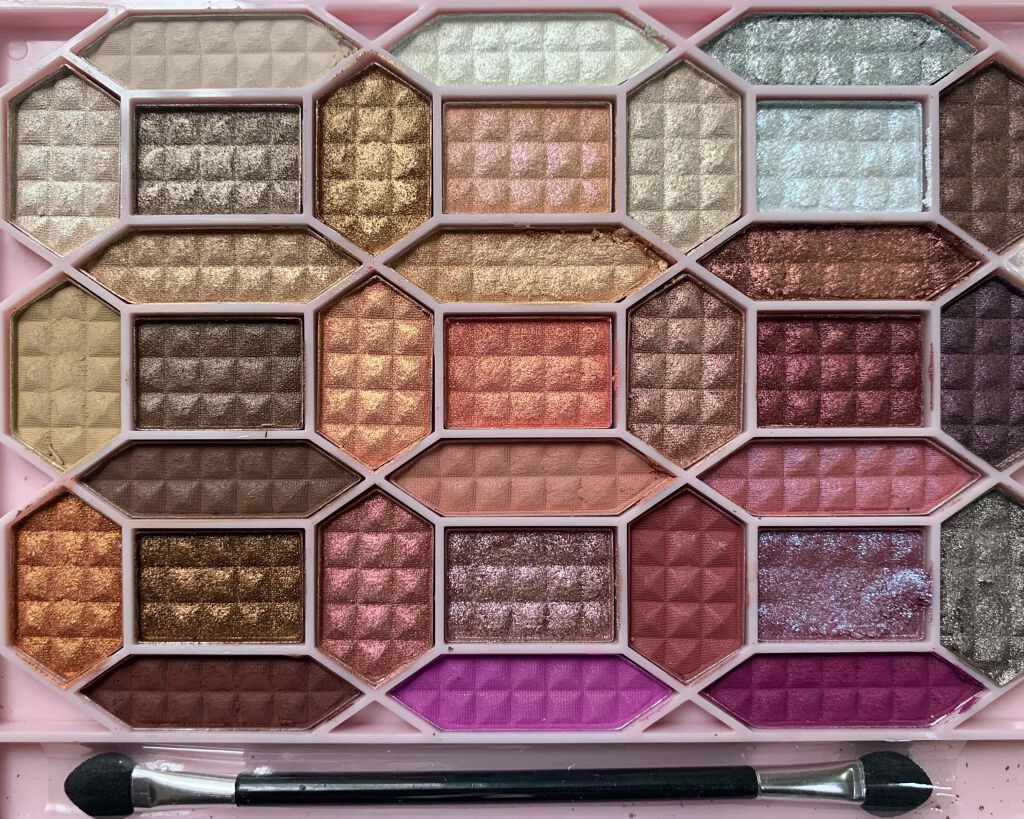 33色プロアイシャドウパレット/Dolly Angel/アイシャドウパレットを使ったクチコミ（2枚目）