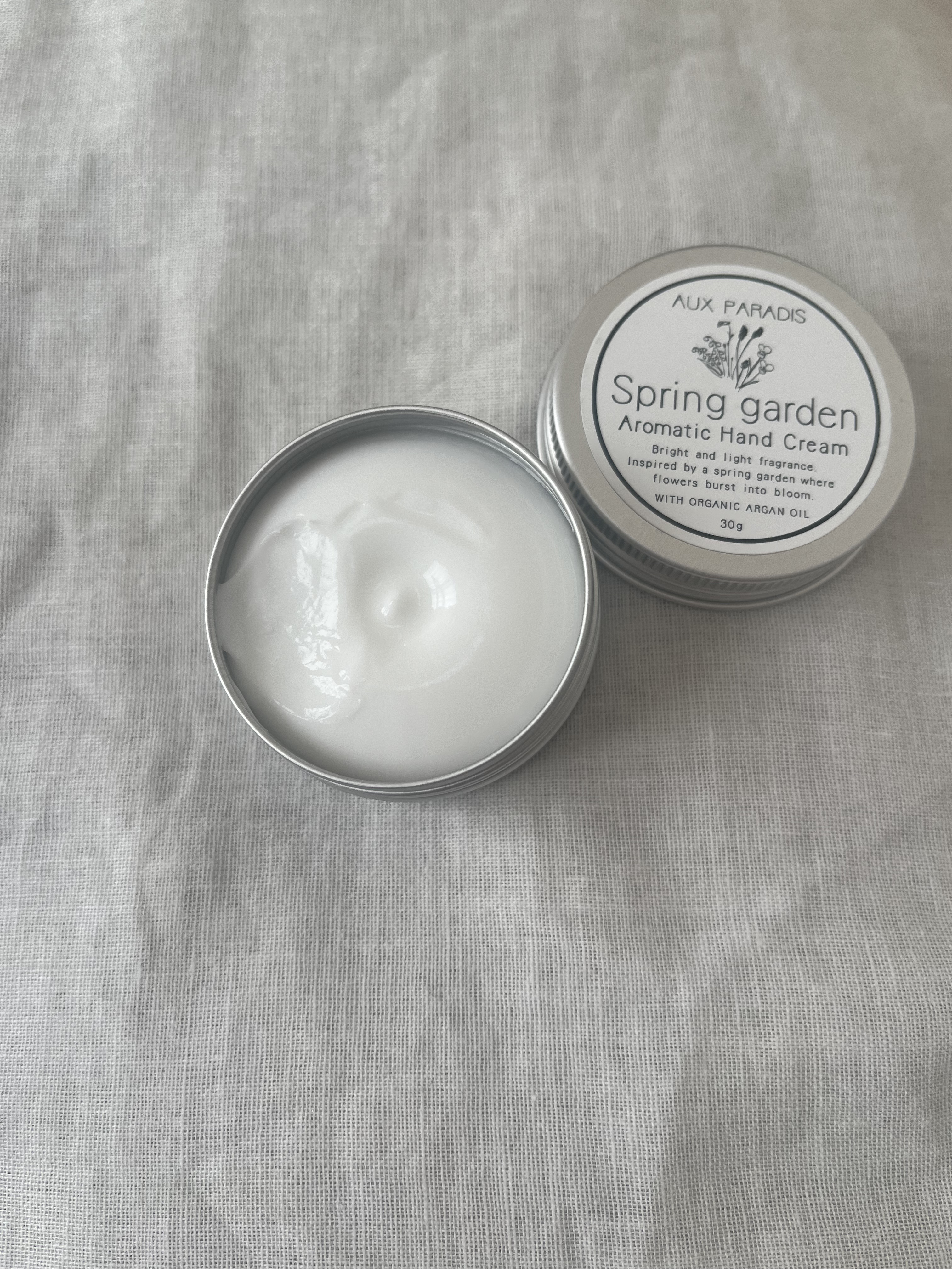 アロマティック ハンドクリーム #11 Spring garden 30g/AUX PARADIS/ハンドクリームを使ったクチコミ（2枚目）
