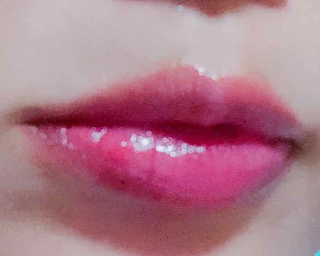 ラスティンググロスリップ/CEZANNE/口紅を使ったクチコミ（2枚目）