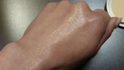 DHC 薬用 PW プレスドパウダーUVのクチコミ「今日、DHCのShopに行き、気になってた商品を購入
雑誌からの引用
肌を明るく見せるメイク.....」(2枚目)