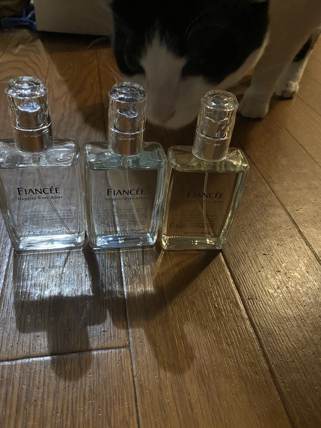 ハピリーエバーアフター　オードパルファン　フラワリングシークレット/フィアンセ/香水(レディース)を使ったクチコミ（2枚目）