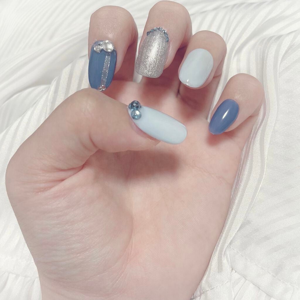 みるゆい on LIPS 「#花嫁ネイル#ネイルチップ自作チップです。メルカリで新品販売し..」(3枚目)