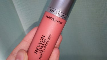 こんばんは！

今回紹介するのは
REVLON
ウルトラ HD マット リップカラー 32
です！

これは結構有名ですよね！
ずっと欲しくて🤤
でも、学生にとって1500円って出しずらいですよね😿
私