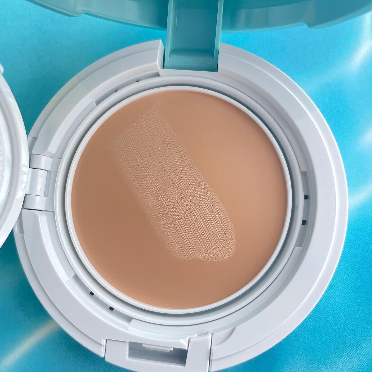 カバーステイWPファンデーションUV/コフレドール/パウダーファンデーションを使ったクチコミ(4枚目)