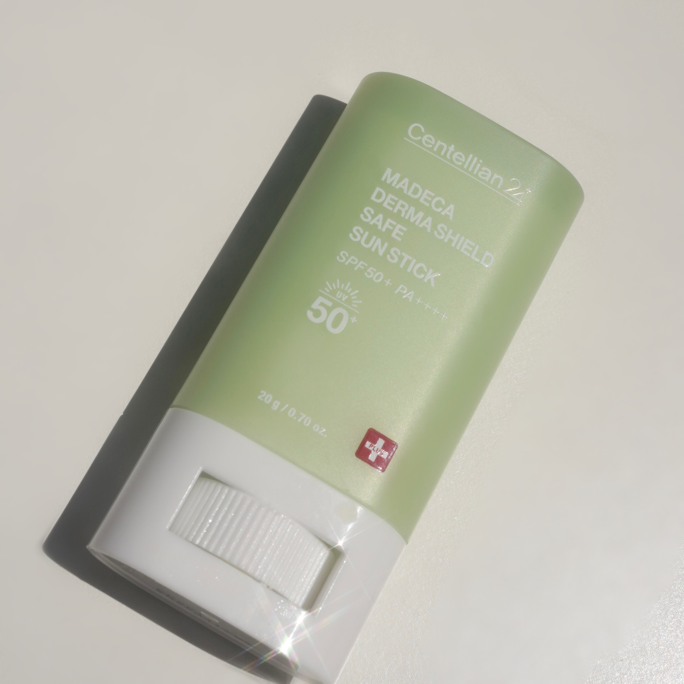 マデカダーマシールド セーフサンスティック（SPF50+ PA++++）/センテリアン24/日焼け止めスティックを使ったクチコミ（3枚目）