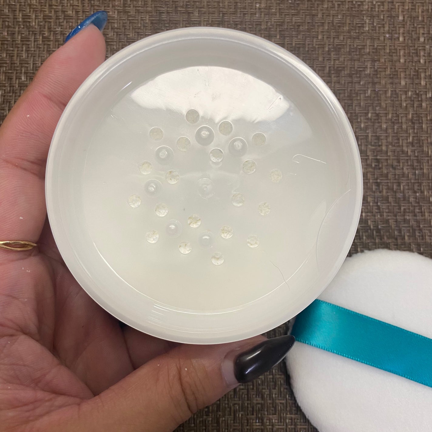 薬用さらさらデオドラントパウダー/デオナチュレ/デオドラント・制汗剤を使ったクチコミ(5枚目)