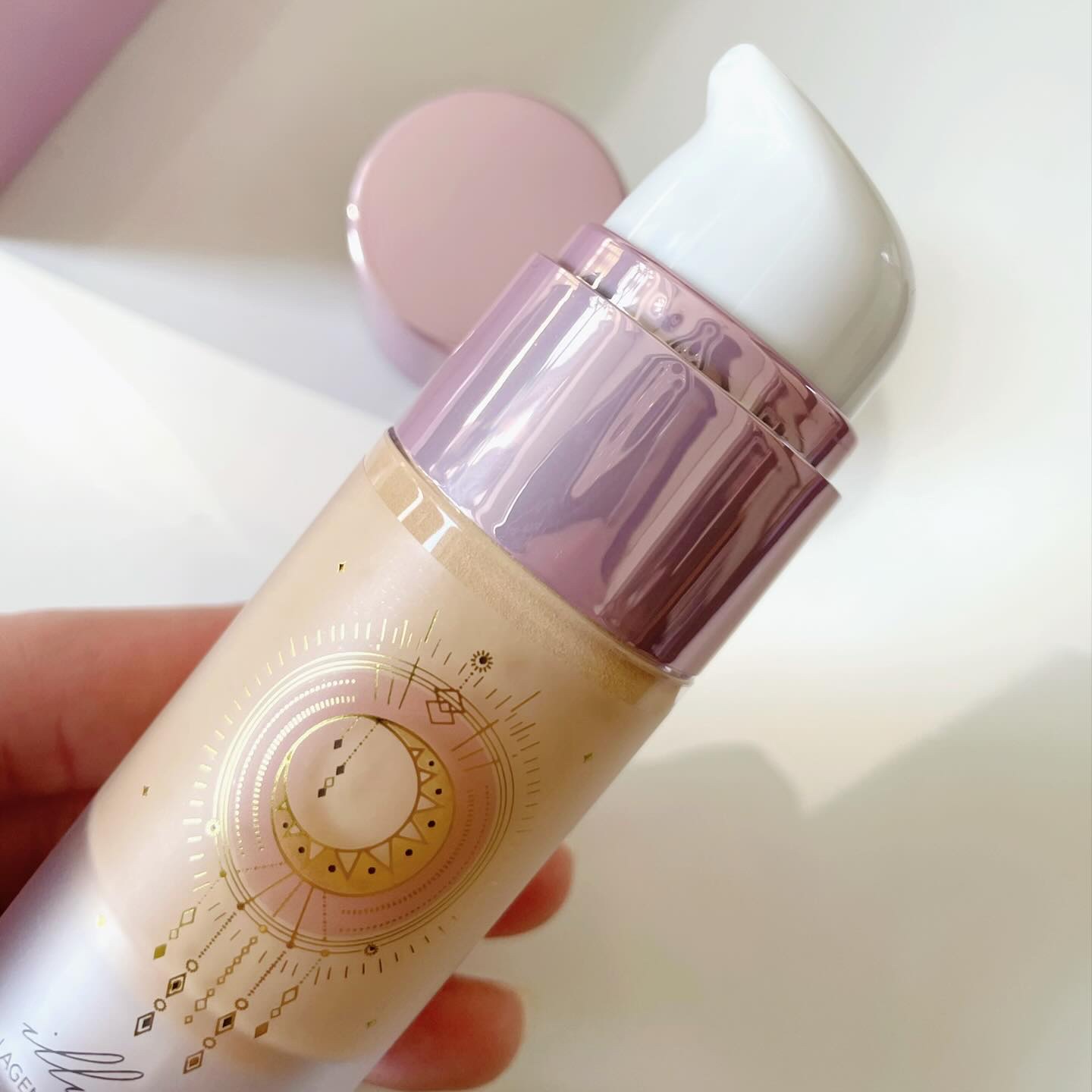 コラーゲンモイスチャースキンベース/illuN/化粧下地を使ったクチコミ（3枚目）