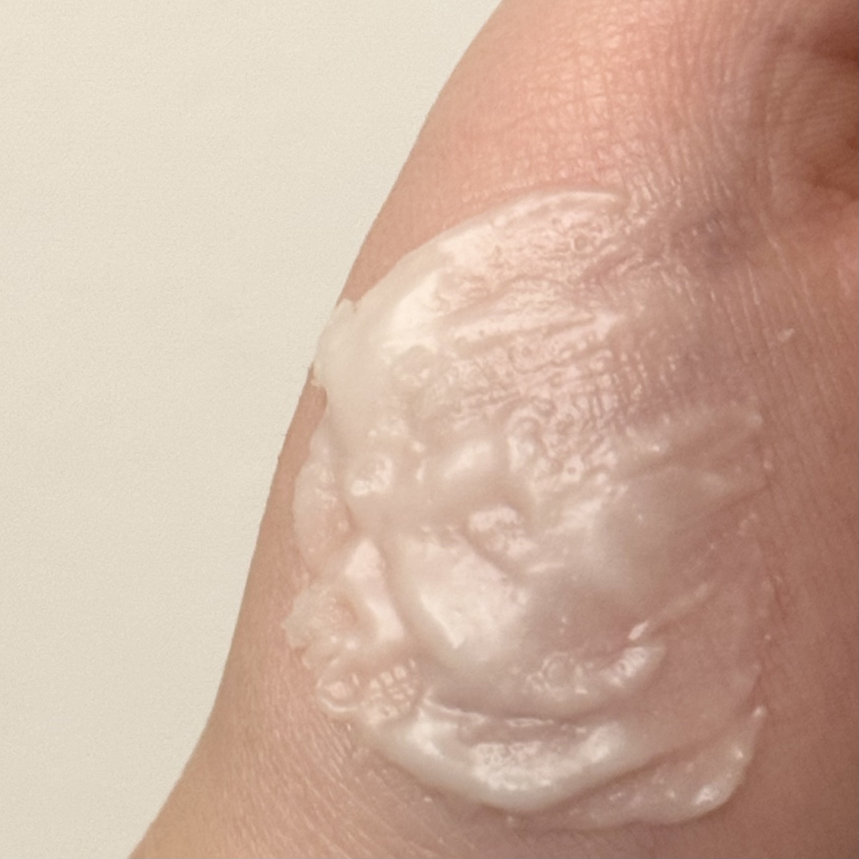 モイスチャークレンジングバーム/AGE20’s/クレンジングバームを使ったクチコミ（3枚目）