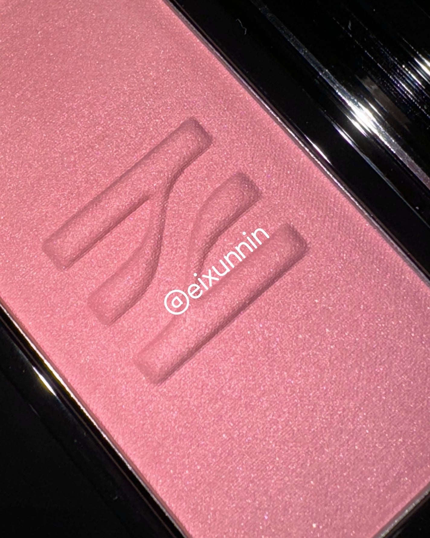 eixunnin on LIPS 「#HeraFlatPeach..」(2枚目)