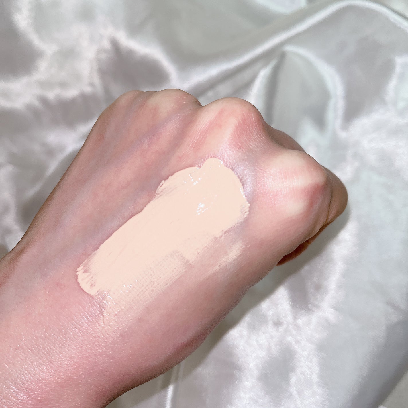 ミルキッシュガラスファンデ/KiSS/リキッドファンデーションを使ったクチコミ(5枚目)