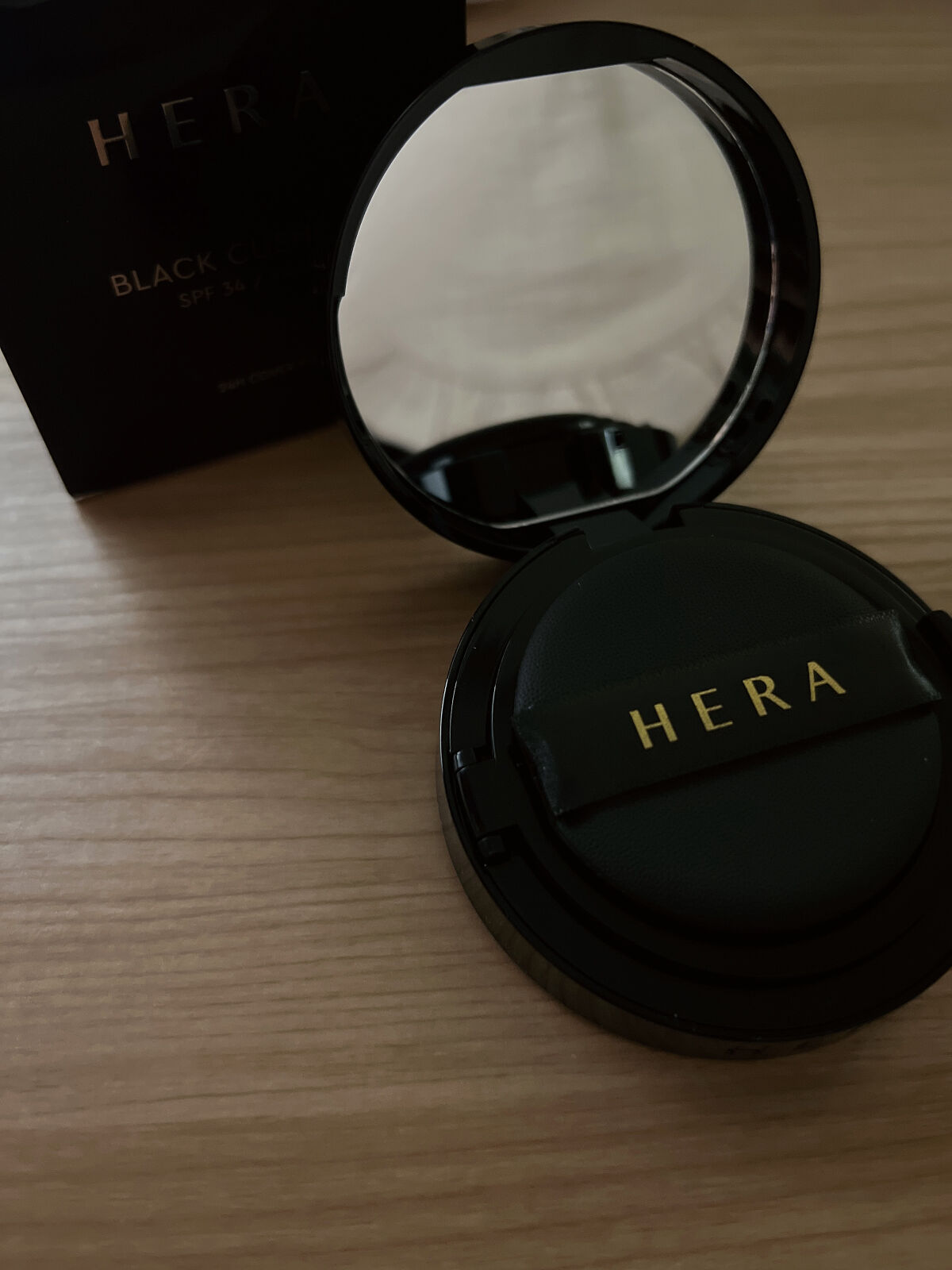 ブラック クッション/HERA/クッションファンデーションを使ったクチコミ（2枚目）