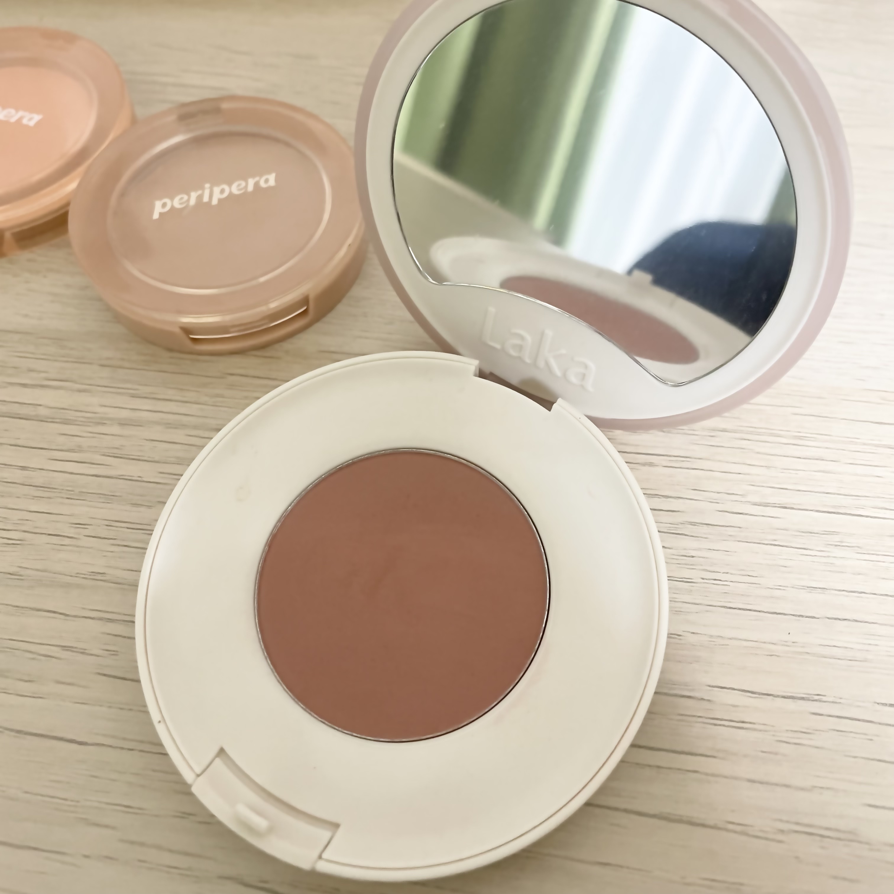 バイタルシアーブラッシャー/Laka/パウダーチークを使ったクチコミ（2枚目）