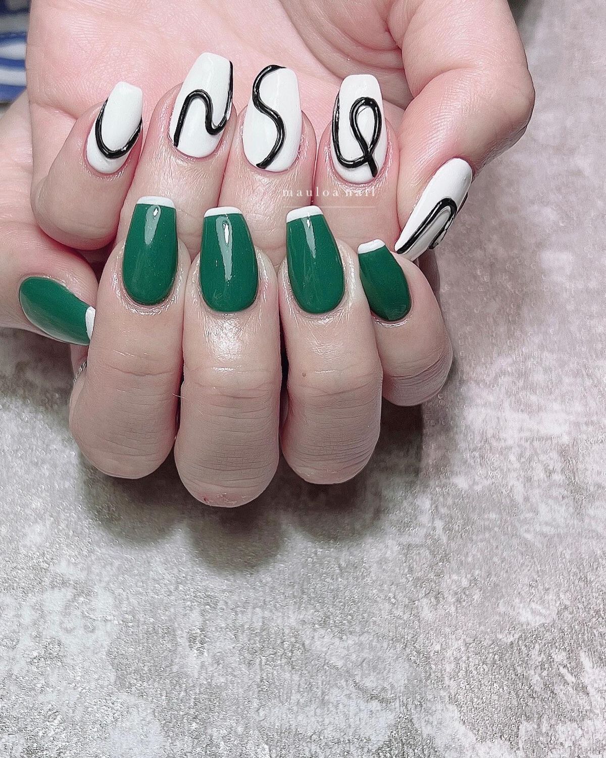 mauloa_nail on LIPS 「・♡♡♡・ネイルやり方動画fantistにて多数更新してます☺..」(1枚目)