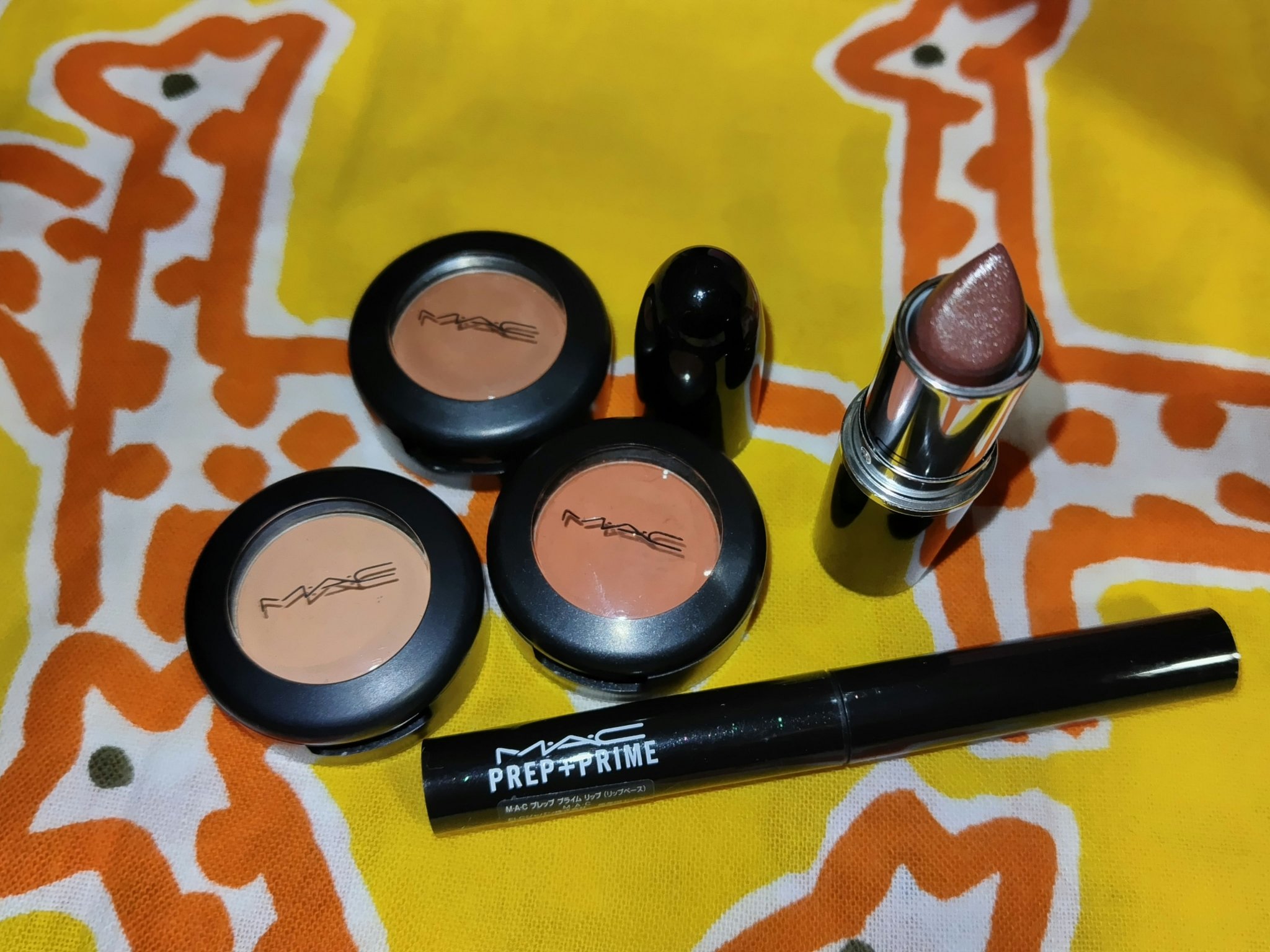 ラスターガラス リップスティック アイ ディザーブ ディス/M・A・C/口紅を使ったクチコミ（1枚目）