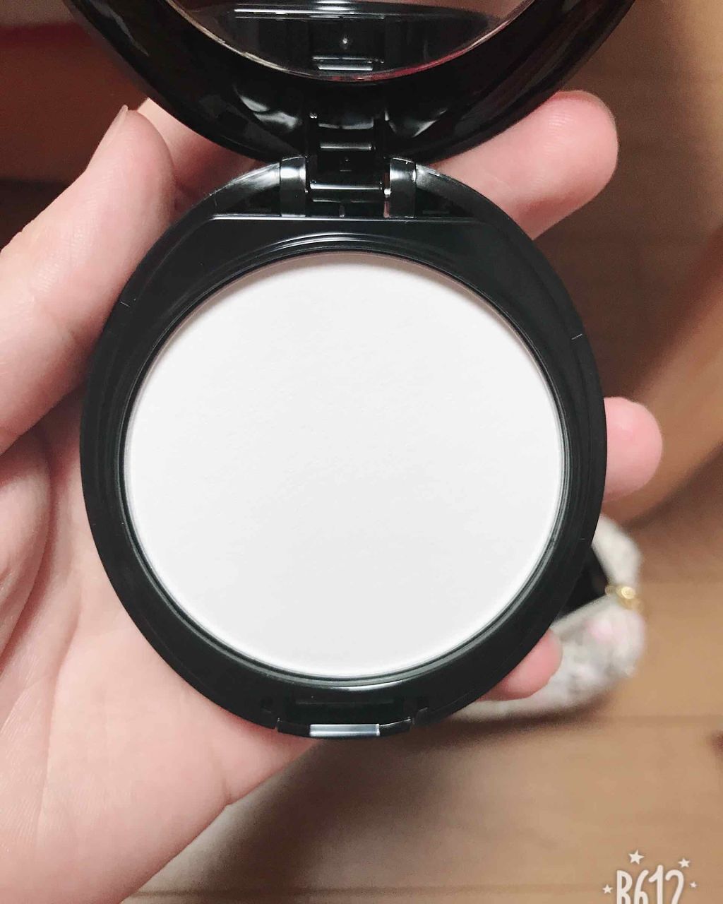 ステージ パフォーマー インビジブル パウダー/shu uemura/プレストパウダーを使ったクチコミ（2枚目）