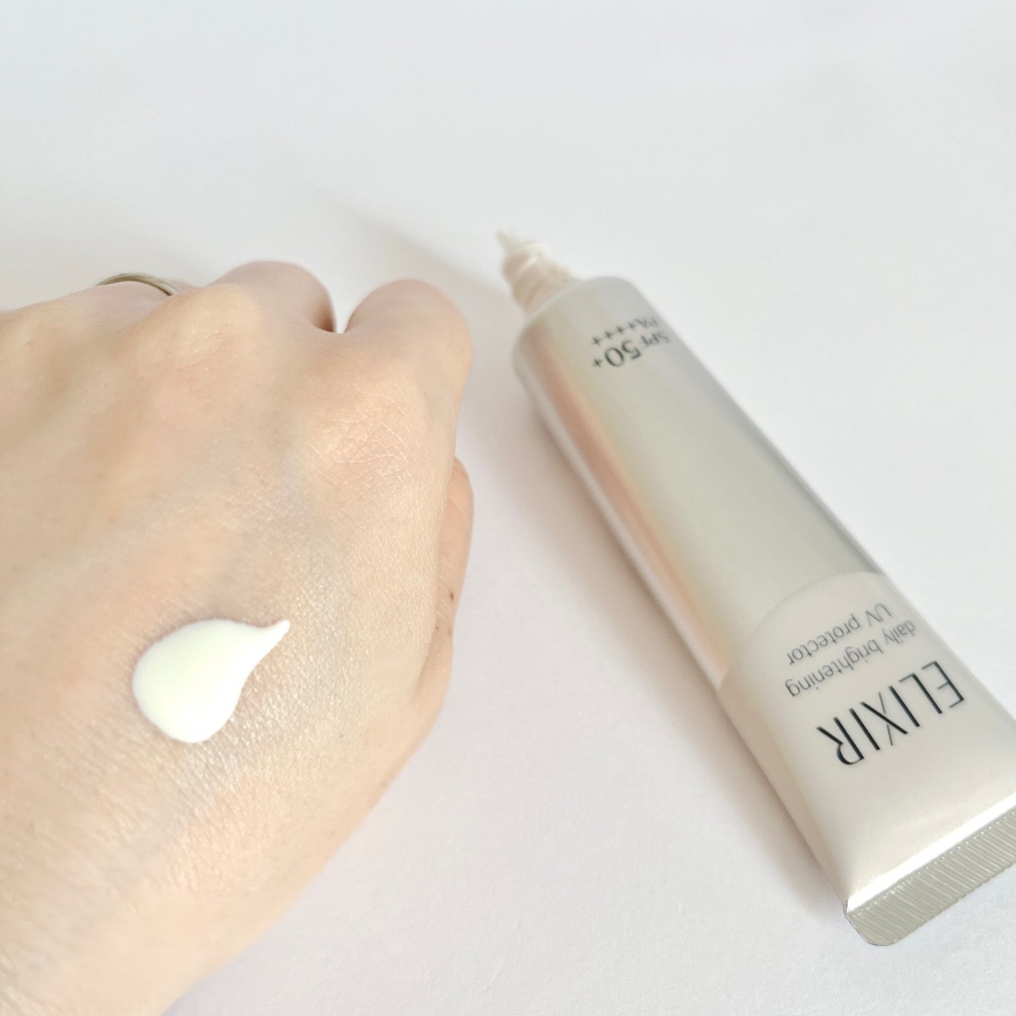 エリクシール デーケアレボリューション トーンアップ SP+ aa/エリクシール/化粧下地を使ったクチコミ(4枚目)