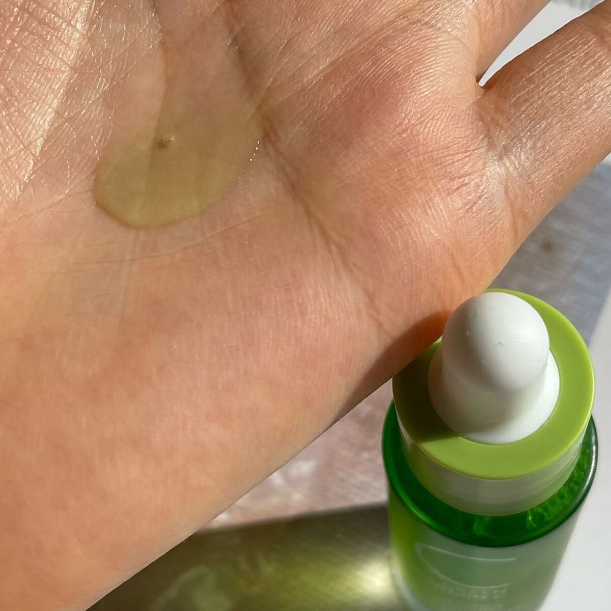 アリウル グリーンビタミンC トーニングセラム(アンプル)/Ariul/美容液を使ったクチコミ(4枚目)