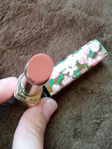 シアーリップス　ハイドレーティング　ティンティッドリップバーム 1 Lovely Tulip/DOLCE&GABBANA BEAUTY/リップケア・リップクリームを使ったクチコミ（3枚目）