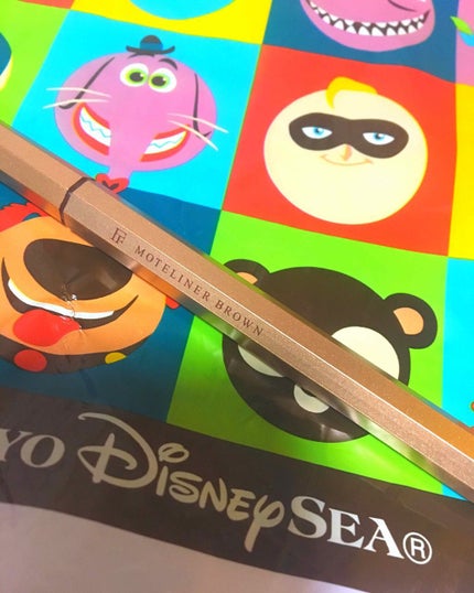 モテライナー リキッド/UZU BY FLOWFUSHI/リキッドアイライナーを使ったクチコミ(1枚目)