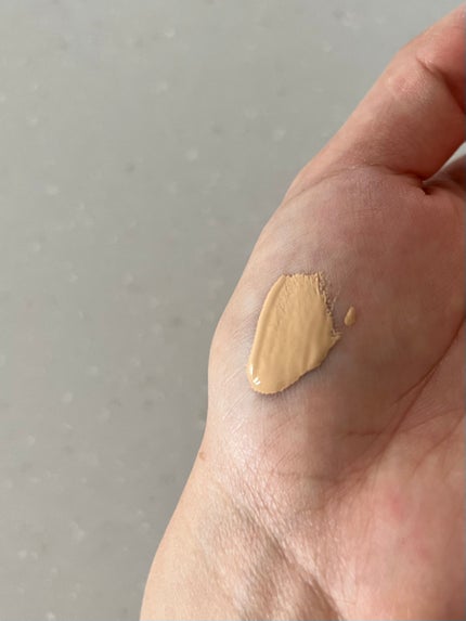 M・A・C スタジオフィックススムースウェアコンシーラーのクチコミ「M・A・C
スタジオフィックススムースウェアコンシーラー
NC25
¥3,080(税込)
.....」(2枚目)