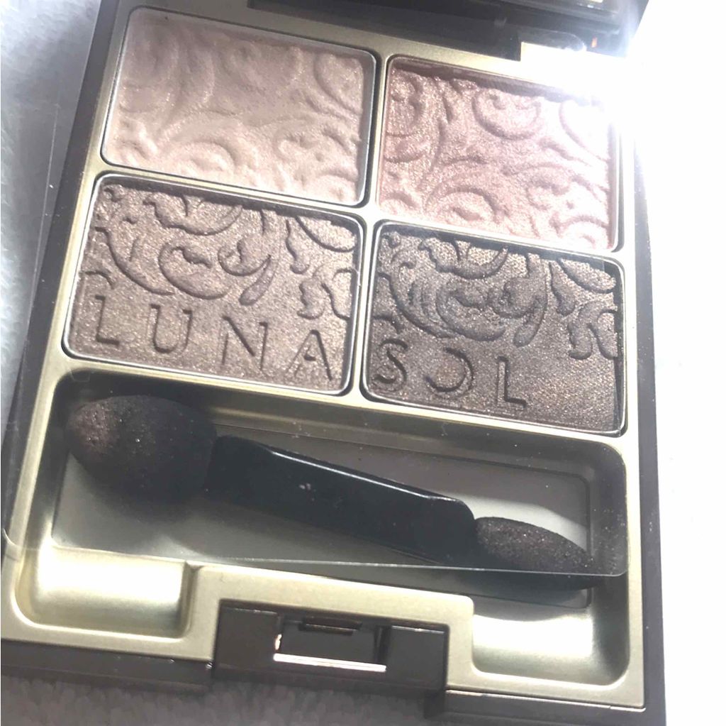 グレイスコントラスティングアイズ/LUNASOL/アイシャドウパレットを使ったクチコミ（2枚目）