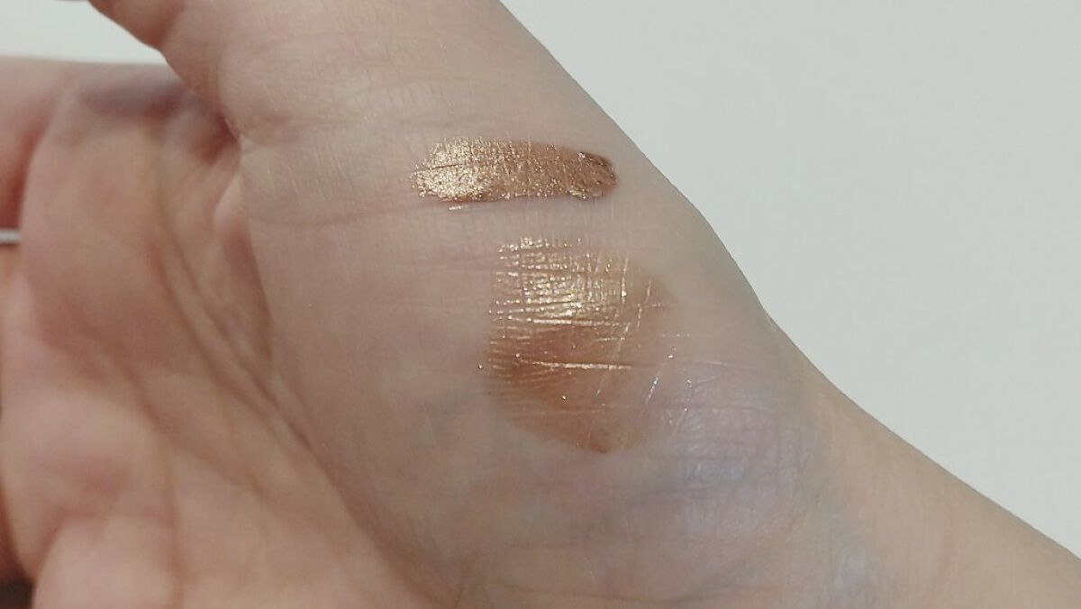 ダズルシャドウ リキッド/M・A・C/リキッドアイシャドウを使ったクチコミ(2枚目)