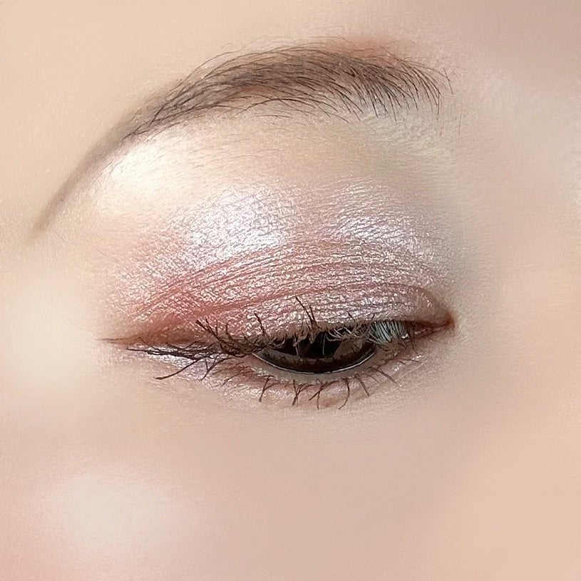 オーラデュウ プリズム イルミネーター ピコ/SHISEIDOザ・メーキャップ/単色アイシャドウを使ったクチコミ(4枚目)