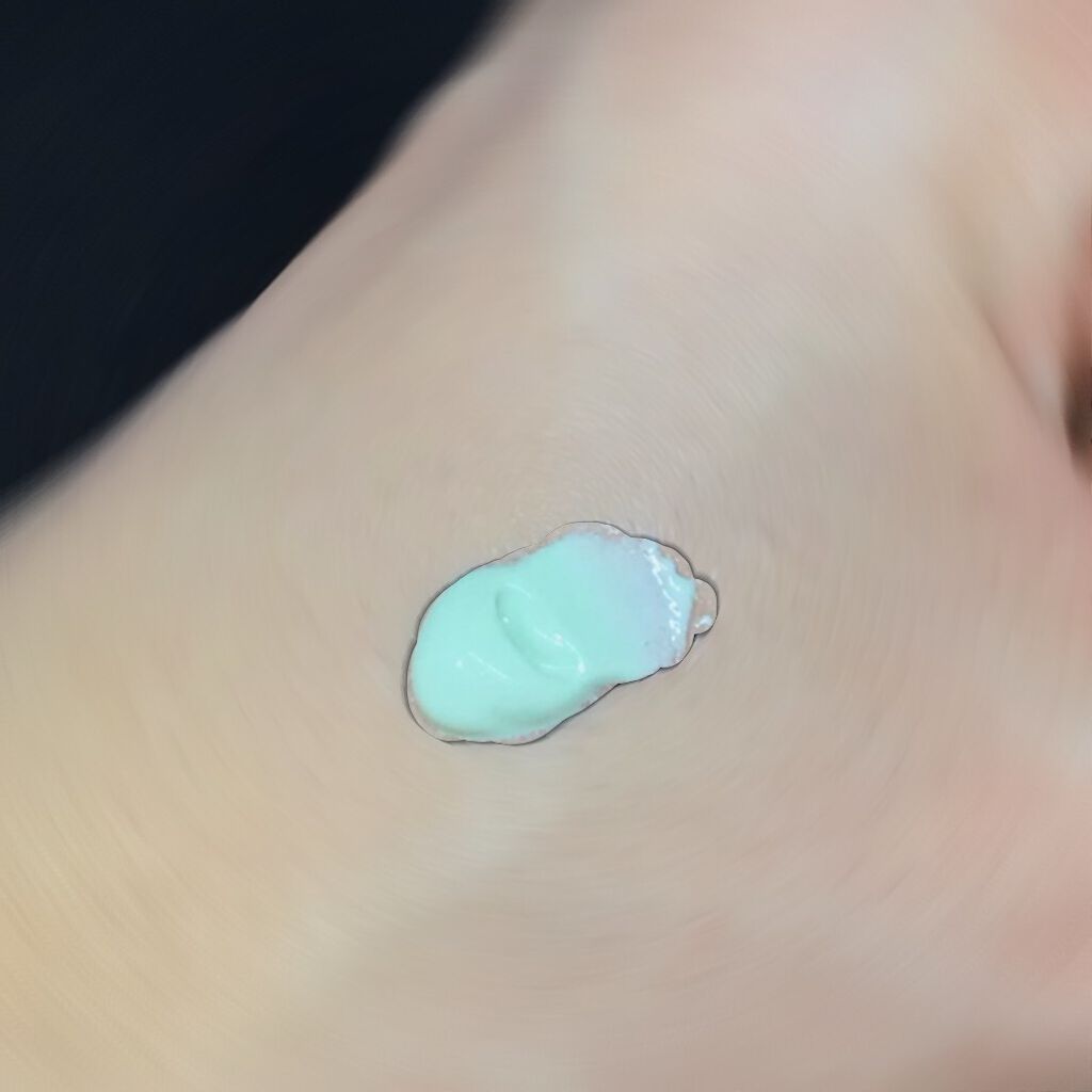 キャンメイク マーメイドスキンジェルUVのクチコミ「限定って聞くとドキドキするよね‼️売り切れる前に買いに行こ😍

✂ーーーーーーーーーーーーーー.....」（2枚目）