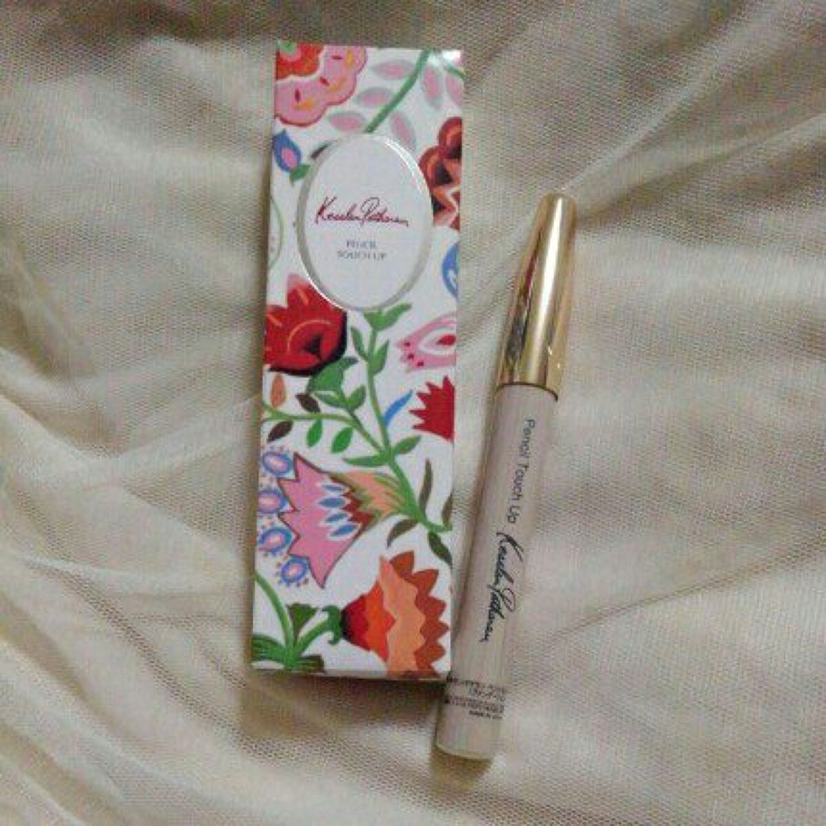 ケサランパサラン ペンシル タッチ アップのクチコミ「〘ケサランパサラン　ペンシル タッチ アップ〙
3

Qoo10で購入したペンシルタイプのコン.....」（1枚目）