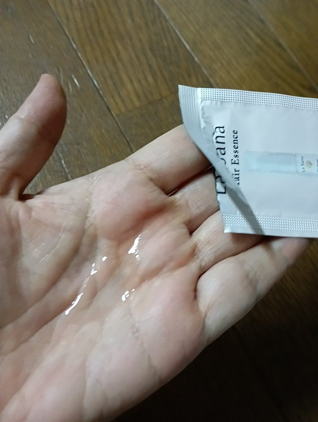 海藻 ヘア エッセンス さらさら/ラサーナ/ヘアオイルを使ったクチコミ(5枚目)