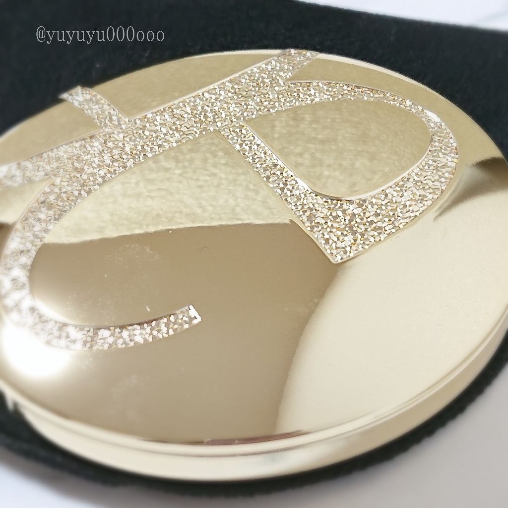 ラ プードル オートニュアンス/Elégance/プレストパウダーを使ったクチコミ(4枚目)