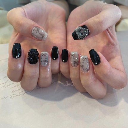 #ジェルネイル,#ワンカラーネイル,#ニュアンスネイル,#うるうるネイル,#ちゅるんネイル,#シンプルネイル,#パーツネイル,#透け感ネイル,#クリアネイル,#ぷっくりネイル,#ちぐはぐネイル,#韓国ネイル,#チークネイル,#うるつやネイル,#フレンチガーリーネイル,#ブラックネイル,#黒ネイル,#落描きネイルのネイルデザイン