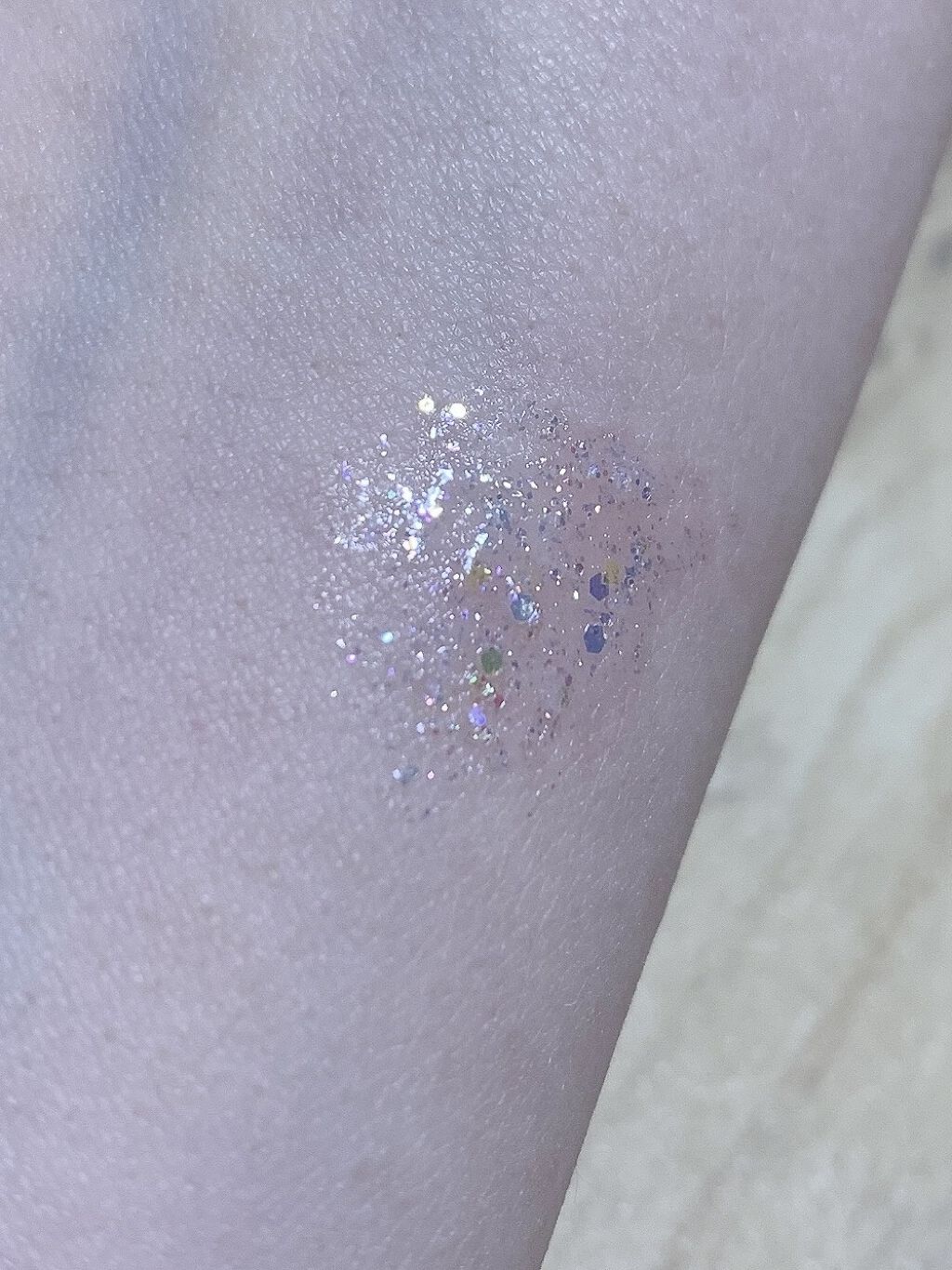 シュガー トゥインクル リキッド グリッター/PERIPERA/グリッターを使ったクチコミ（3枚目）