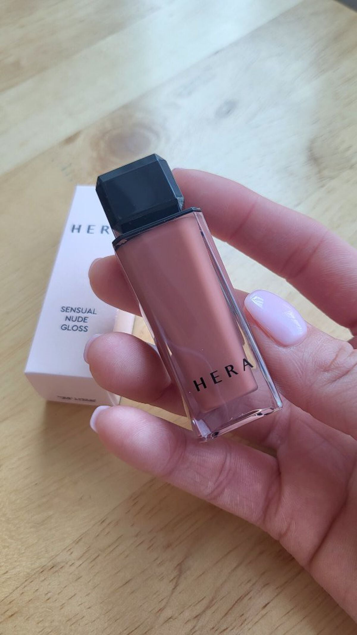 センシュアルヌードグロス/HERA/リップグロスを使ったクチコミ(1枚目)