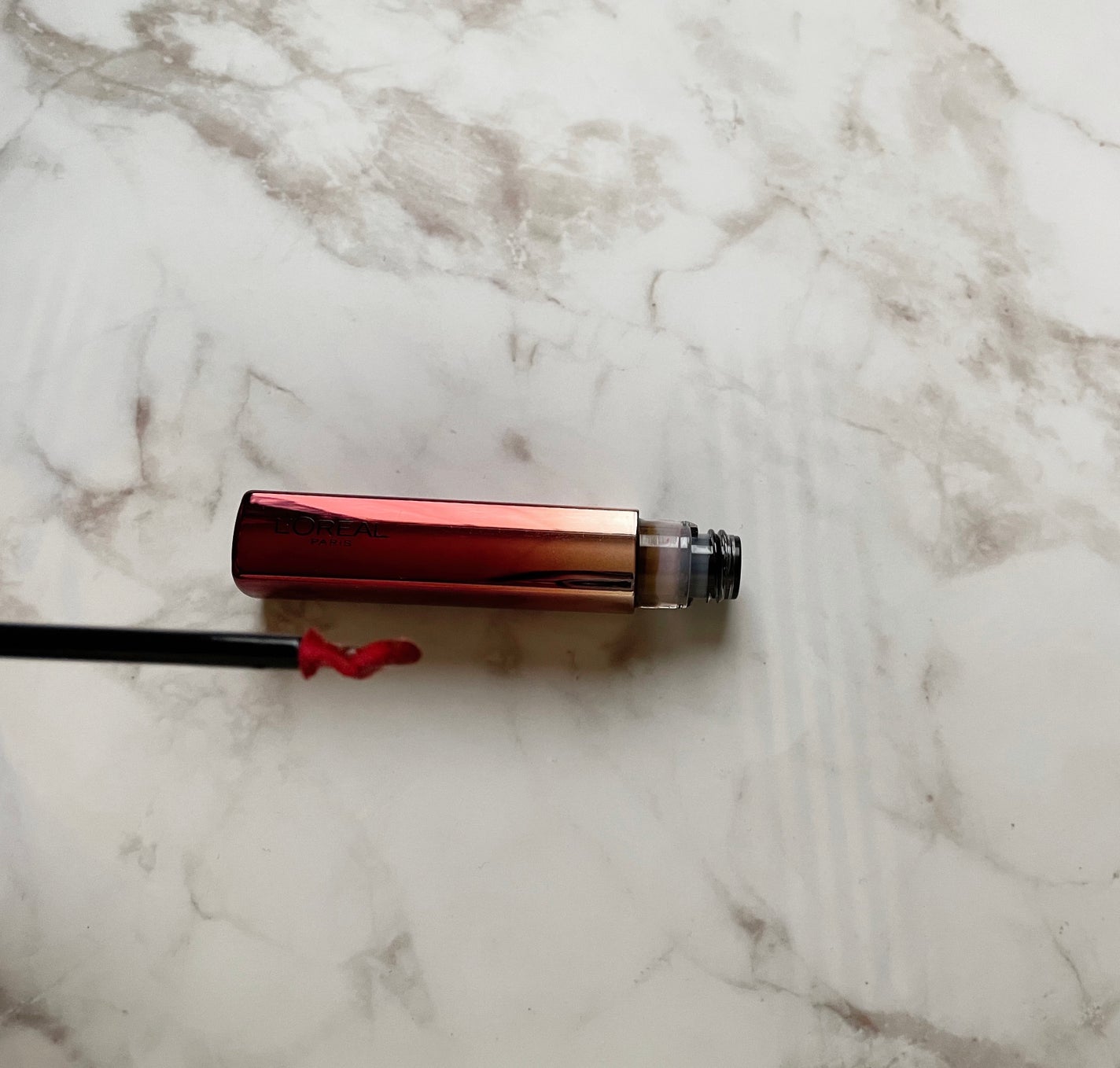 ユイルカレス/ロレアル パリ/リップグロスを使ったクチコミ(1枚目)