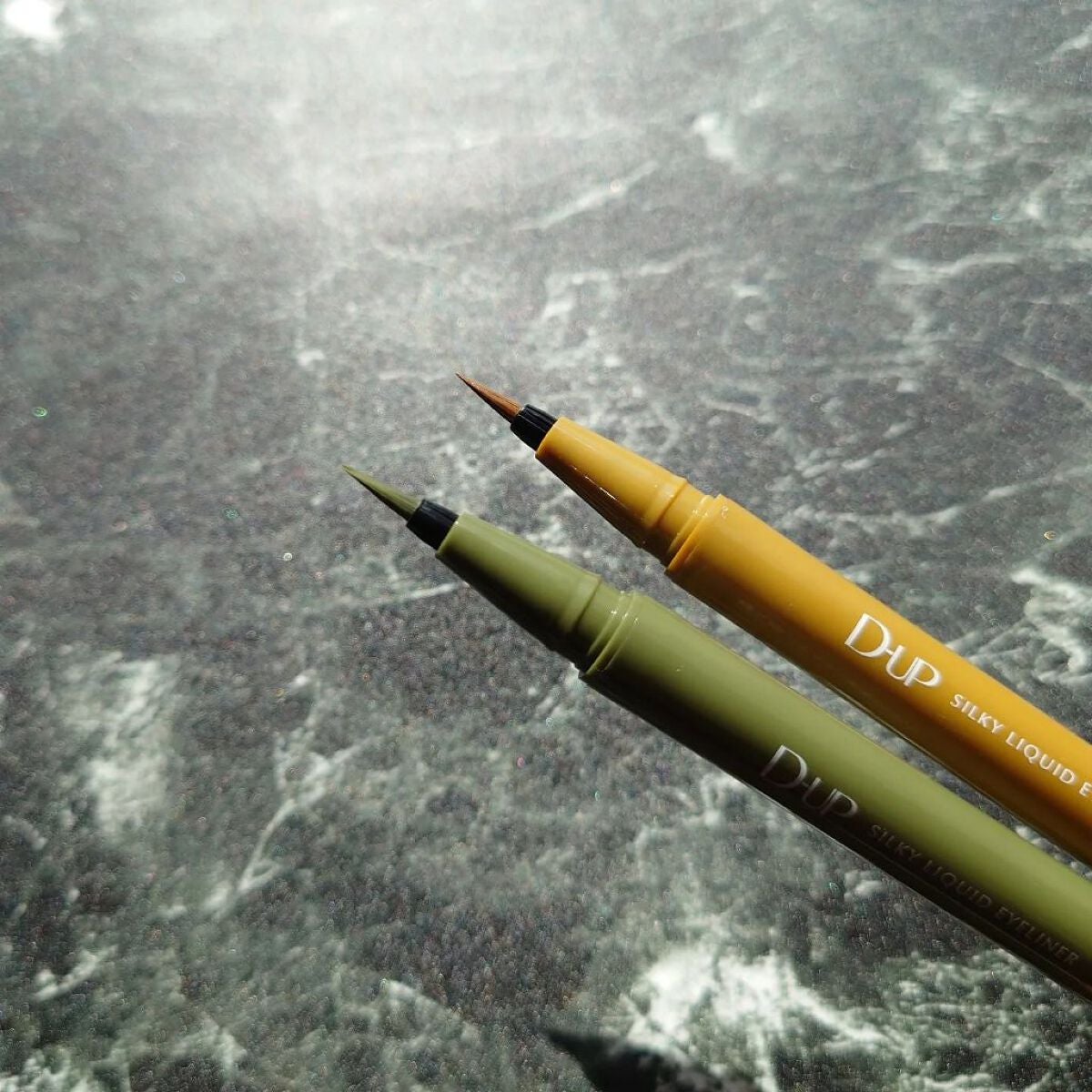 シルキーリキッドアイライナーWP/D-UP/リキッドアイライナーを使ったクチコミ(2枚目)