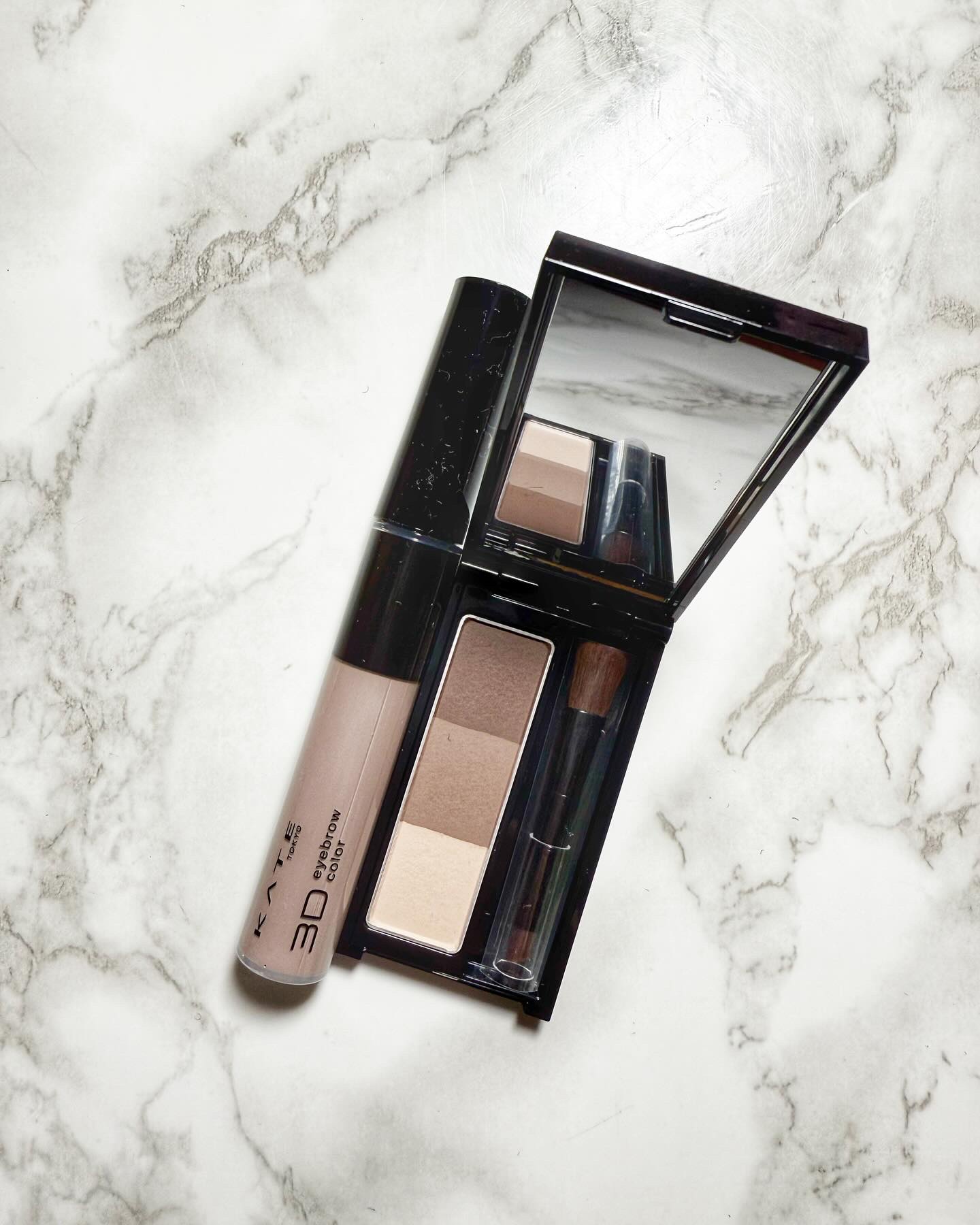 ケイト デザイニングアイブロウ3D/KATE/パウダーアイブロウを使ったクチコミ（3枚目）