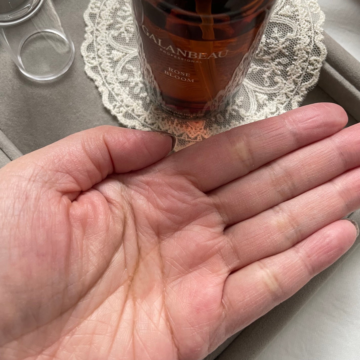 シルクパフュームヘアオイル(ローズブルーム)/ガランビュー/ヘアオイルを使ったクチコミ(2枚目)